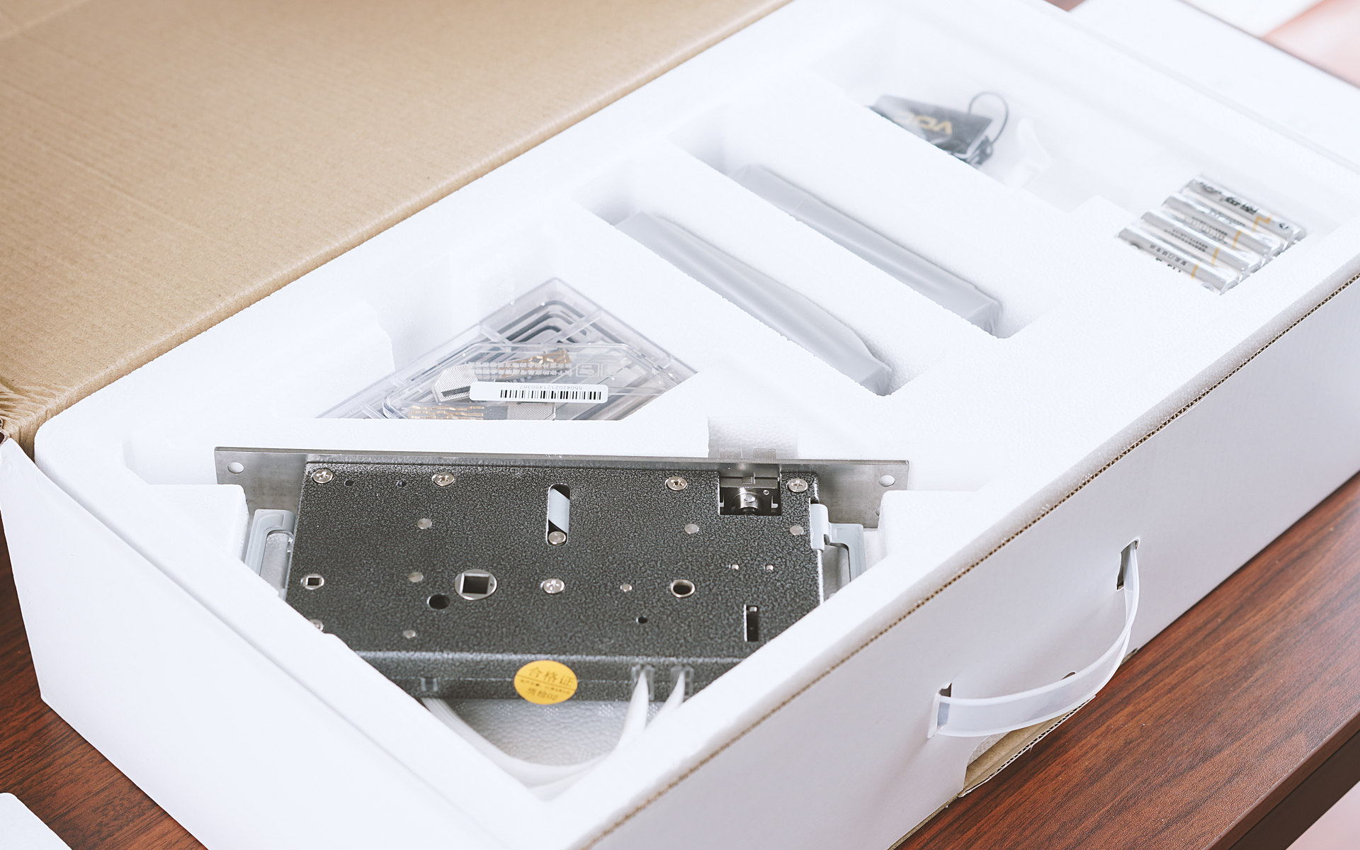 为生活带来便捷的步调，华为智选VOC智能门锁S开箱体验