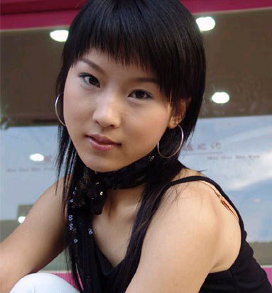 吴京的逆袭情史，因穷曾被两位美人嫌弃，邂逅谢楠后收获神仙爱情