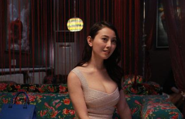香港鸭王2粤语百度云(她是香港最上镜小姐，靠性感走红，36岁依然美丽动人)