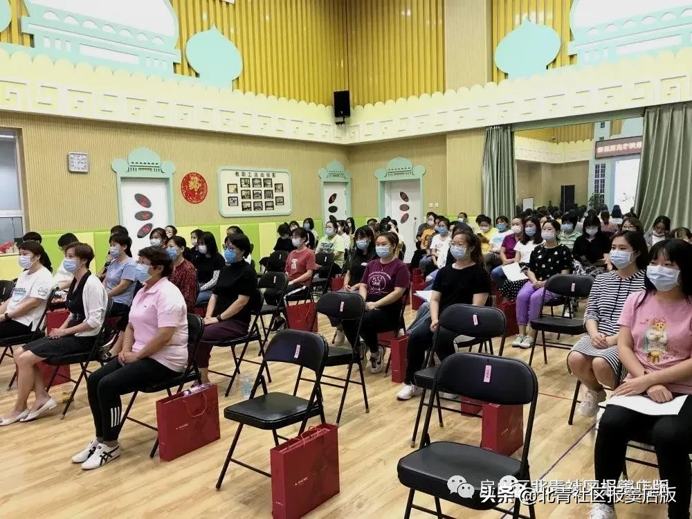 节日快乐！收锦旗、新任教师“拜师”……窦店教师这样过节