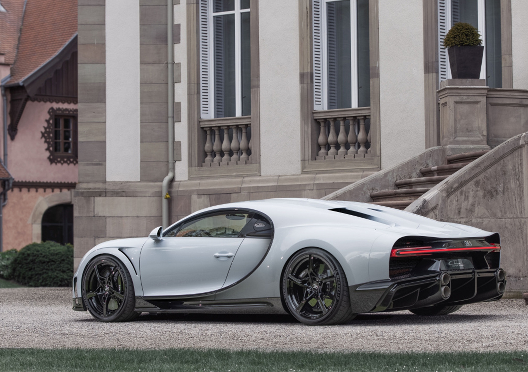 布加迪跑车多少钱一辆(在中国) - 价格百科