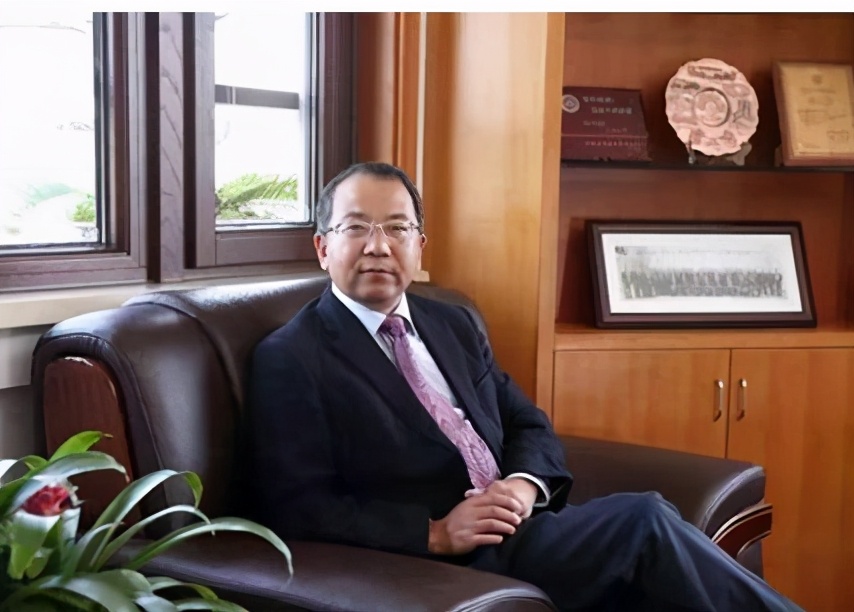 兄弟争做董事长，父子恩断义绝：上虞染料富豪的“家族恩怨”