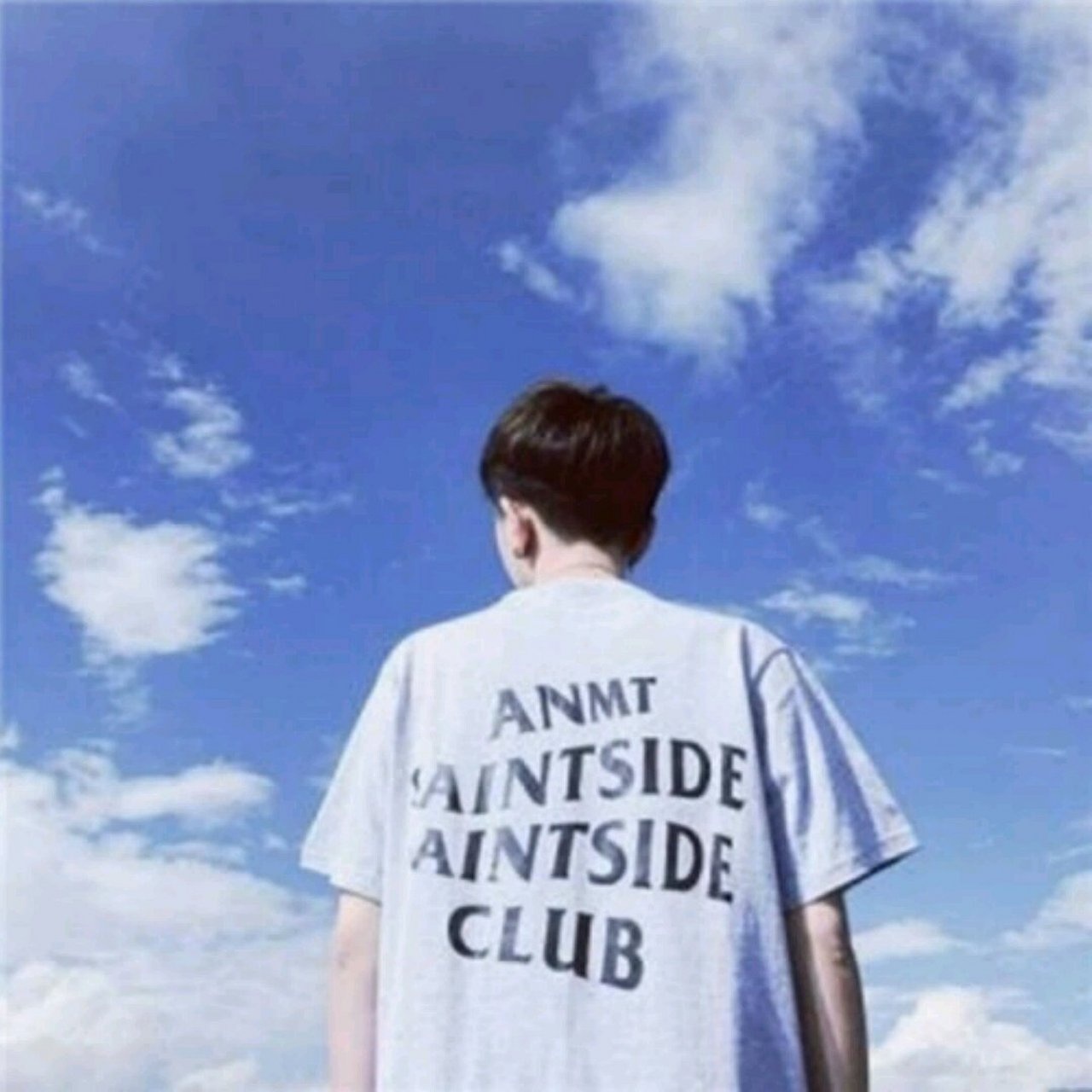 卡通蓝天白云背景(推荐背影情侣头像:)