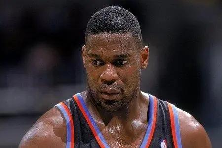 NBA纪实连载57：打球最暴力的大前锋雨人坎普，乔丹眼中最硬大前