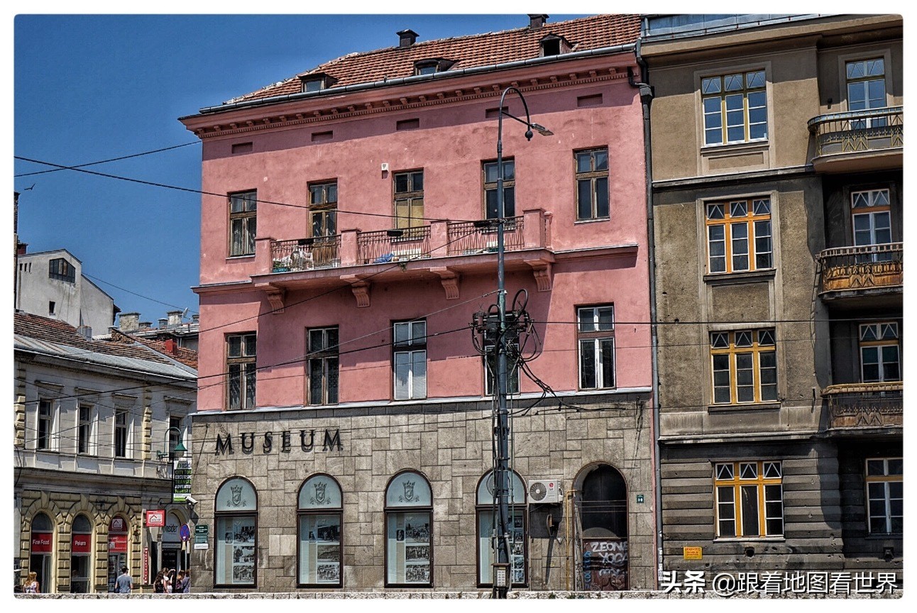 塞尔维亚位于地图的哪个位置（科索沃：塞尔维亚的自治省，为什么一直闹独立？）
