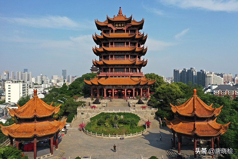 东湖风光听涛景区、户部巷、黄鹤楼、武汉长江大桥、武汉植物园等。这些地方都是武汉不可错过的旅游胜地，每处都有独特的魅力等待你来发现。
