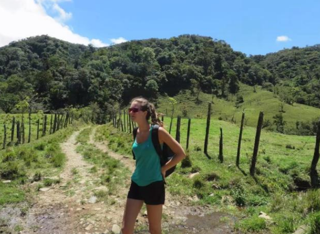 2014年，两个荷兰女孩出国旅游神秘失踪，留下90张无法解释的照片