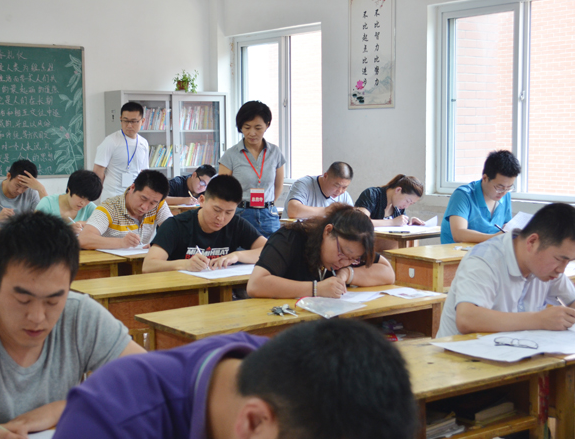 大学生入党决定权在谁手上？这两个人至关重要，别等毕业了才知道