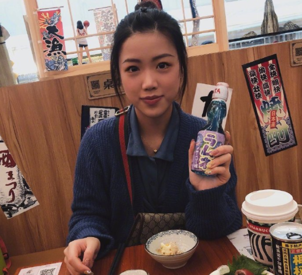 甜美女孩杨倩射落奥运首金，清华体育特长生身份曝光，圈粉无数