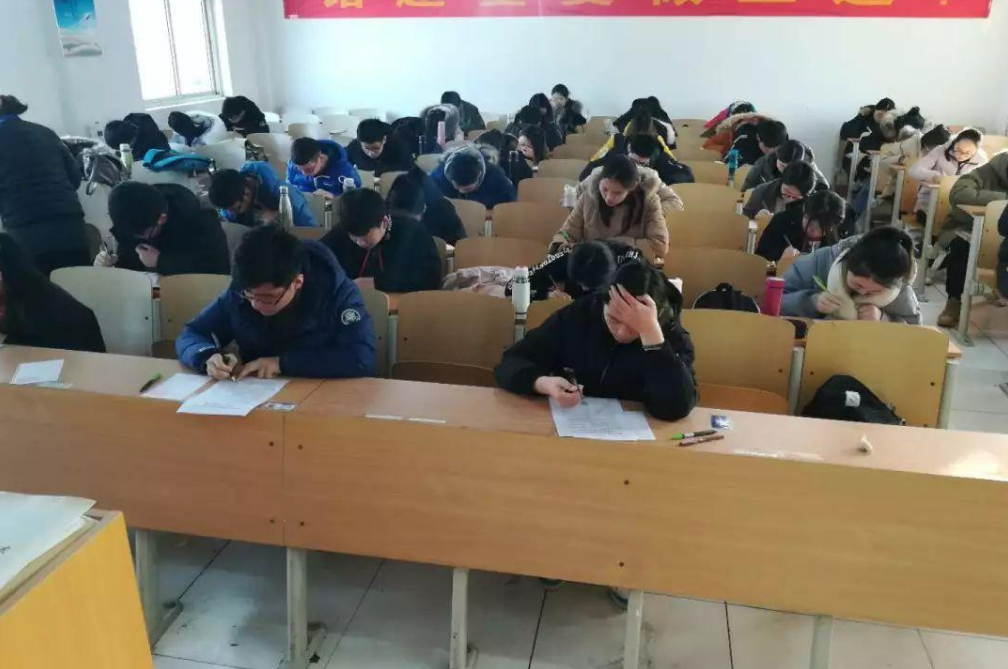 大专是大学吗？网友一句无知的评论，直接引起了专科生的愤怒