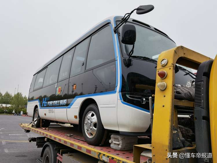 探馆｜氢燃料电池商用车！丰田FCEV柯斯达测试车亮相上海车展