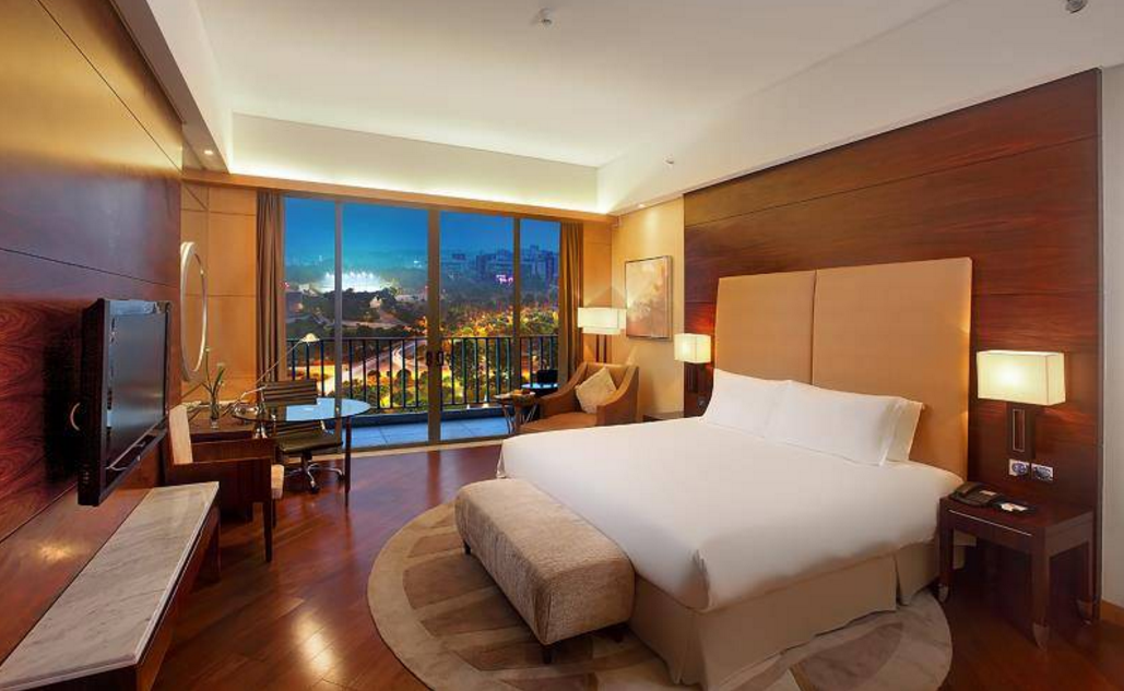 游松山湖,住五星客房,叹豪华自助