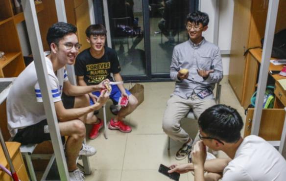 四川大学同寝室6名女生，集体保研成功，网友称赞实力与颜值并存