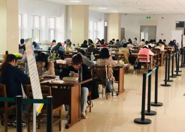 2022年高校寒假时间出炉，最长假期59天，同时还有一个“坏消息”