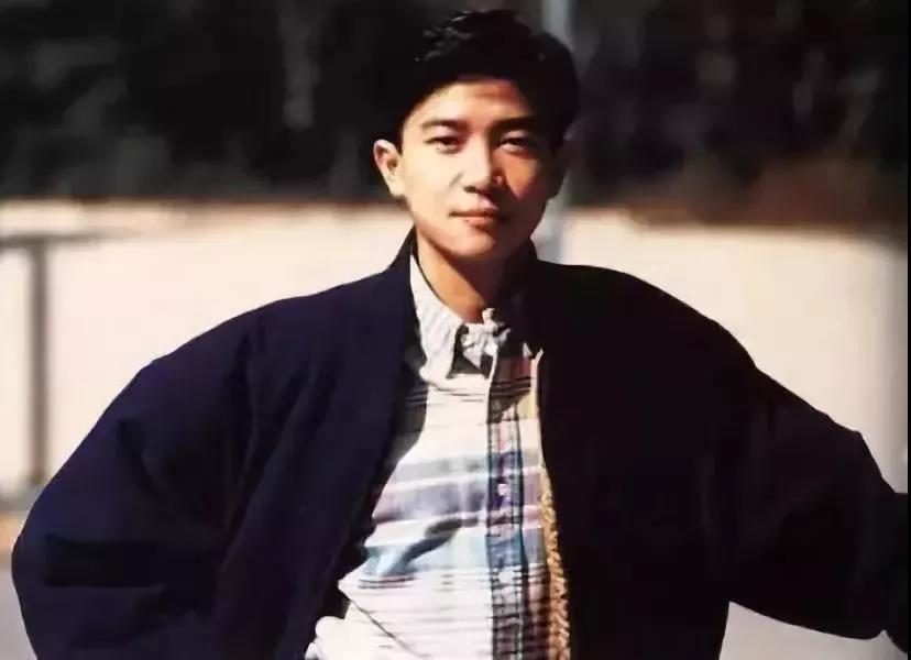 陈百强什么原因怎么走的 陈百强穿的寿衣-北京百科网