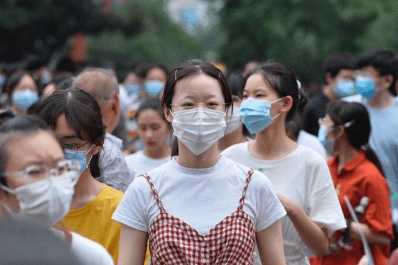 高考特殊满分作文，全文仅有755个字，却有30字阅卷组长也不认识