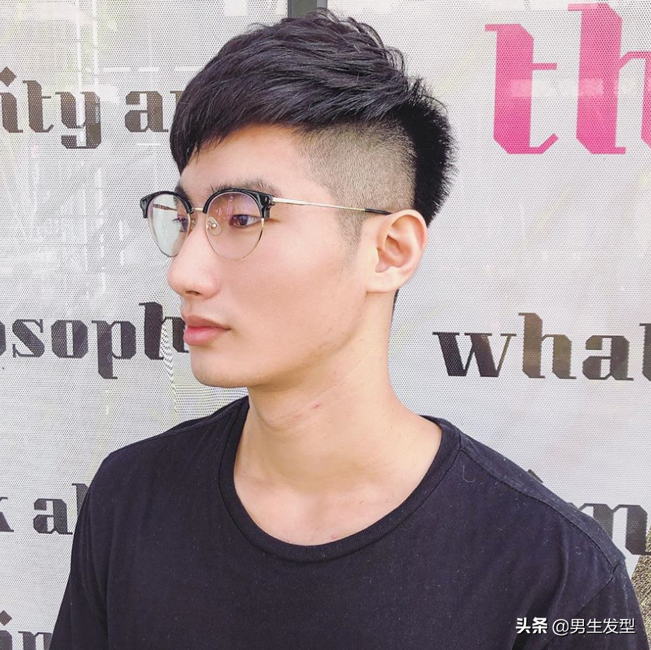 短发型男士剃两边图片(男生) - 赤虎壹号