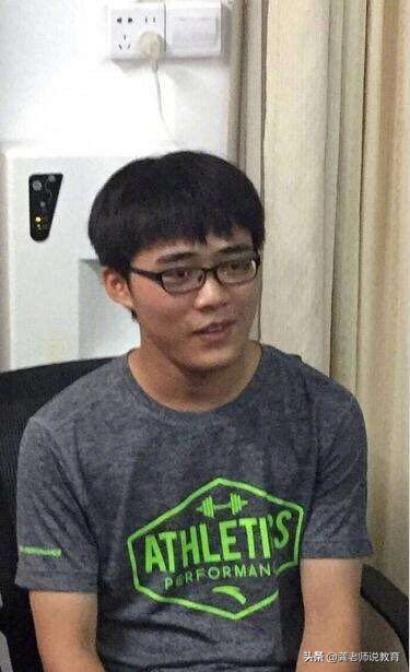 文科状元李超富：海南2017年高考文科930分，榜样的力量！