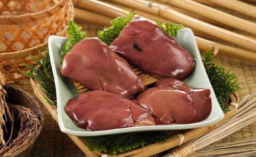 别委屈金毛这吃货了，除了狗粮，它还能吃这7种食物