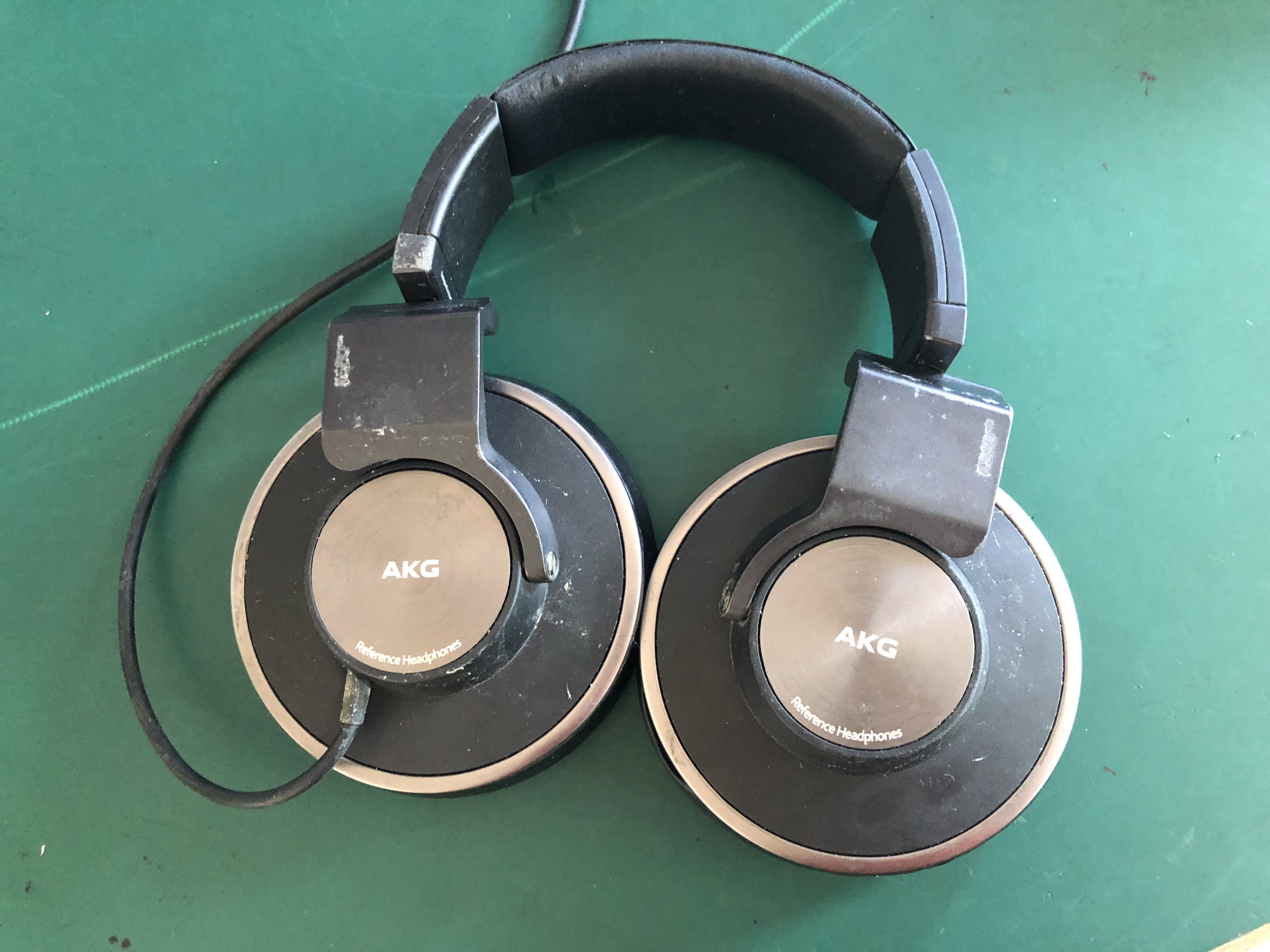 AKG K550MKII和beats solo3一边无声拆解分析