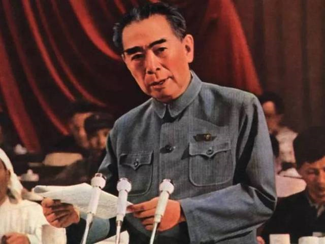 周恩来总理一生，为何四次痛哭？为父亲、为朋友、为人民