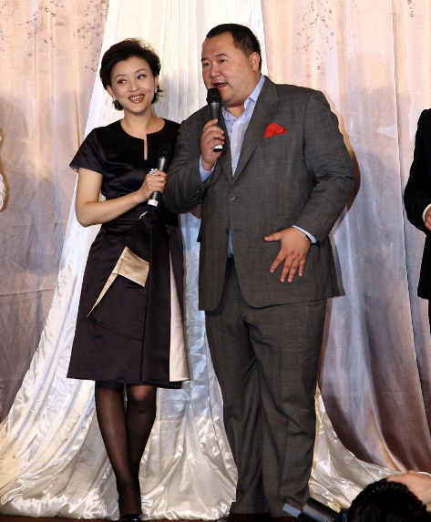 作为央视著名的主持人,杨澜不管是在节目中,还是平时私下,穿衣都以