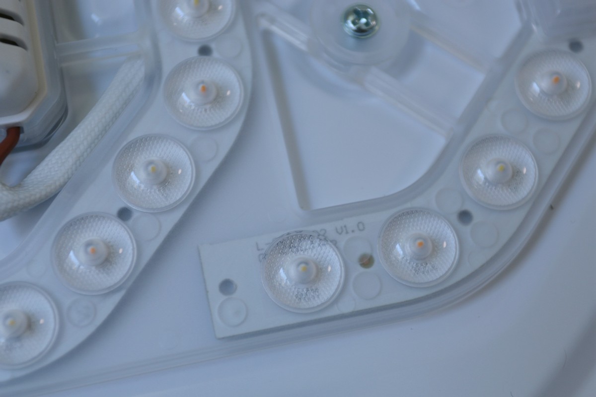 传统照明升级LED，用户怎么说？实测易来LED吸顶灯