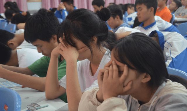 私立高中入学变难了？教育部下发通知，民办招生渠道要按规操作