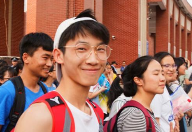 从八省联考的榜首，到高考的倒数榜首，2021年高考江苏发生了什么