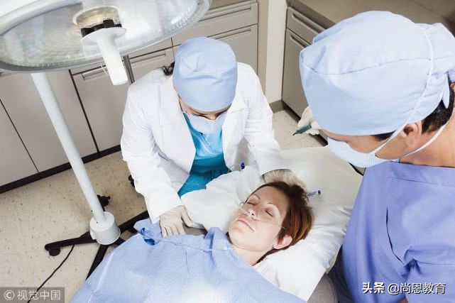 关于“新冠肺炎”，高考英语写作必备范文！背起！（超详细！）