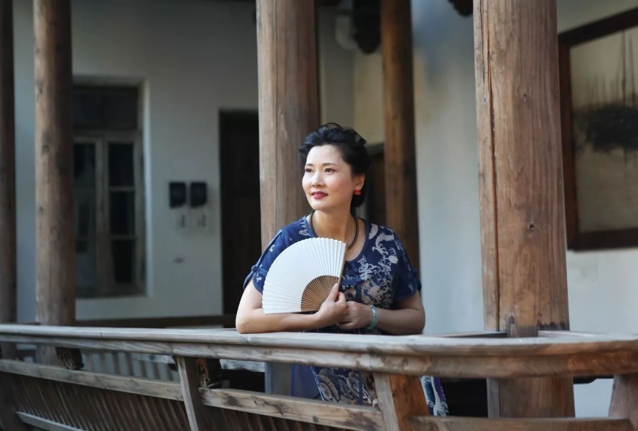 何赛飞最新资讯何赛飞的近况明星动态(何赛飞的近照近照片图片) .