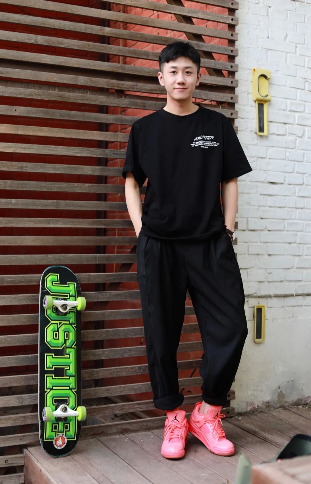 mid搭配裤子(姜冠南球鞋穿搭指南 | 简约是对球鞋的基本尊重)