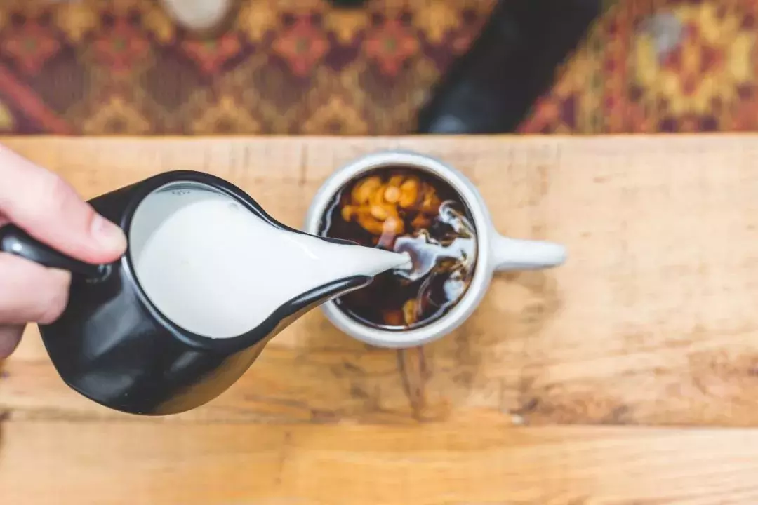 周杰伦最爱喝的【奶茶】不叫milk tea?!| 从零开始学英语