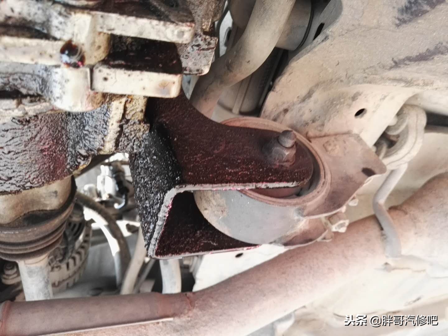 车辆抖动大家不要乱投医，分析清楚故障才能解决问题，胖哥讲解
