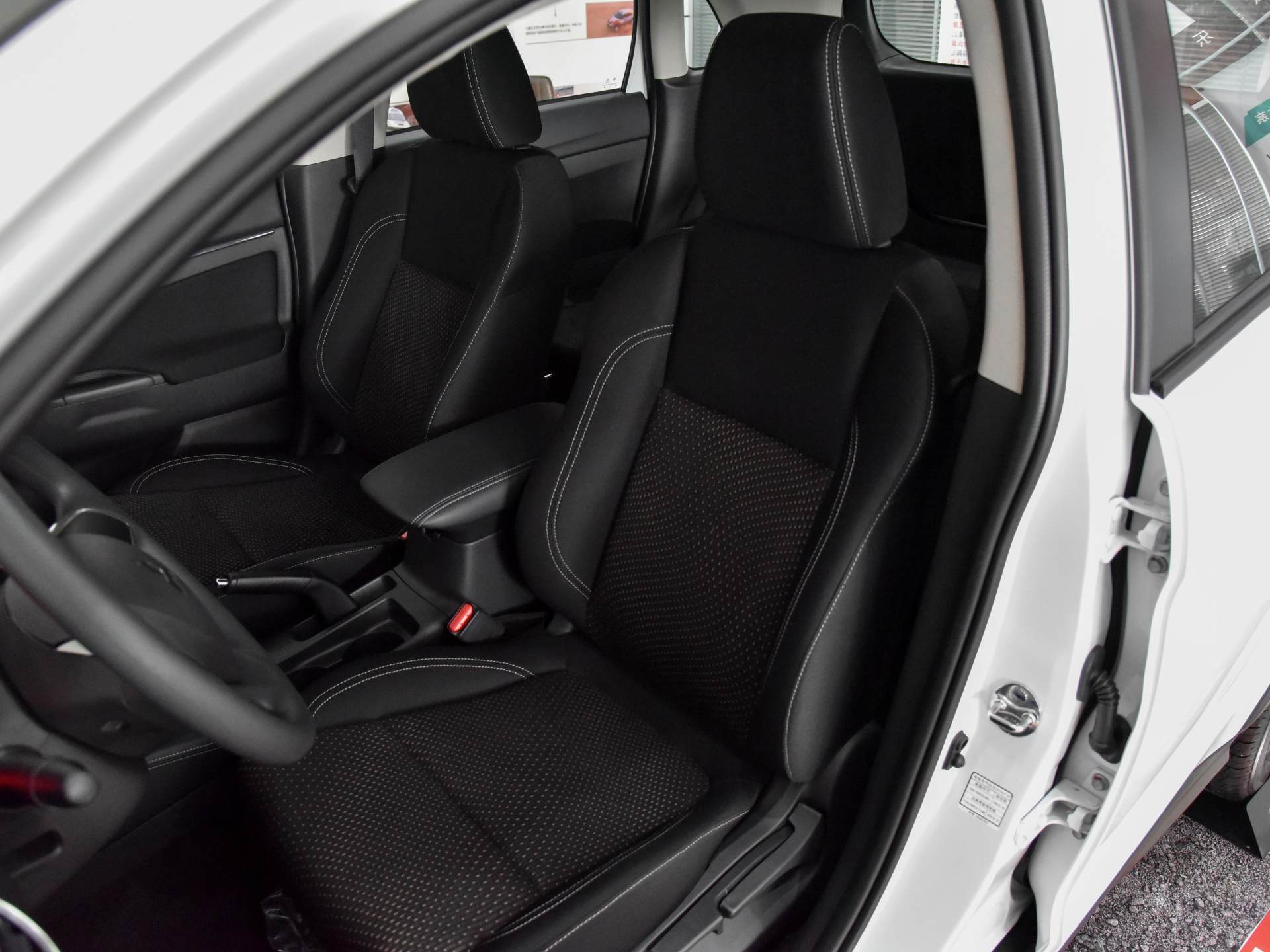 油耗低又有充足动力，日本合资的紧凑型SUV，实拍劲炫ASX