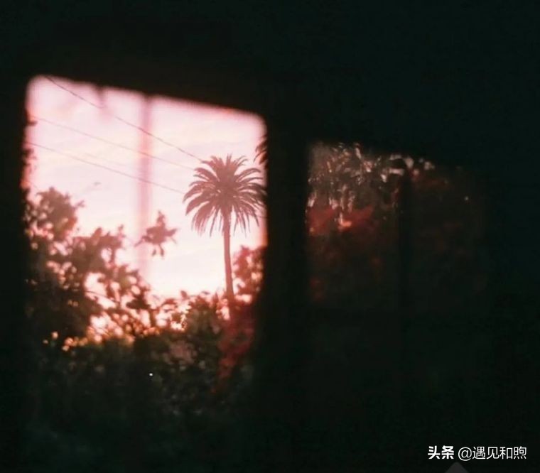 女人对你彻底死心了，往往会有这样的“懂事”行为