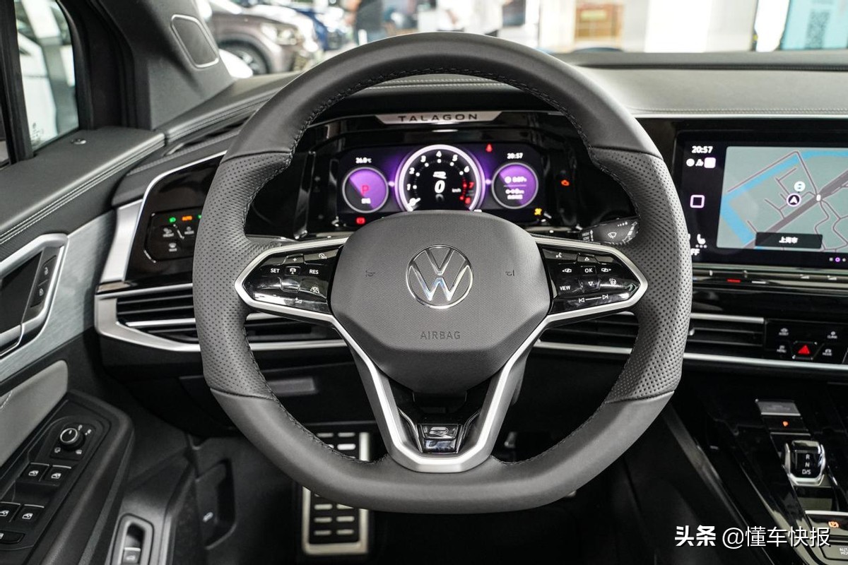 尺寸够大、配置具备豪华感，到店探访大众全新SUV揽境