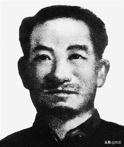 警卫员叛变，对红军师长连开三枪，砍下头颅领赏，解放后被抓捕