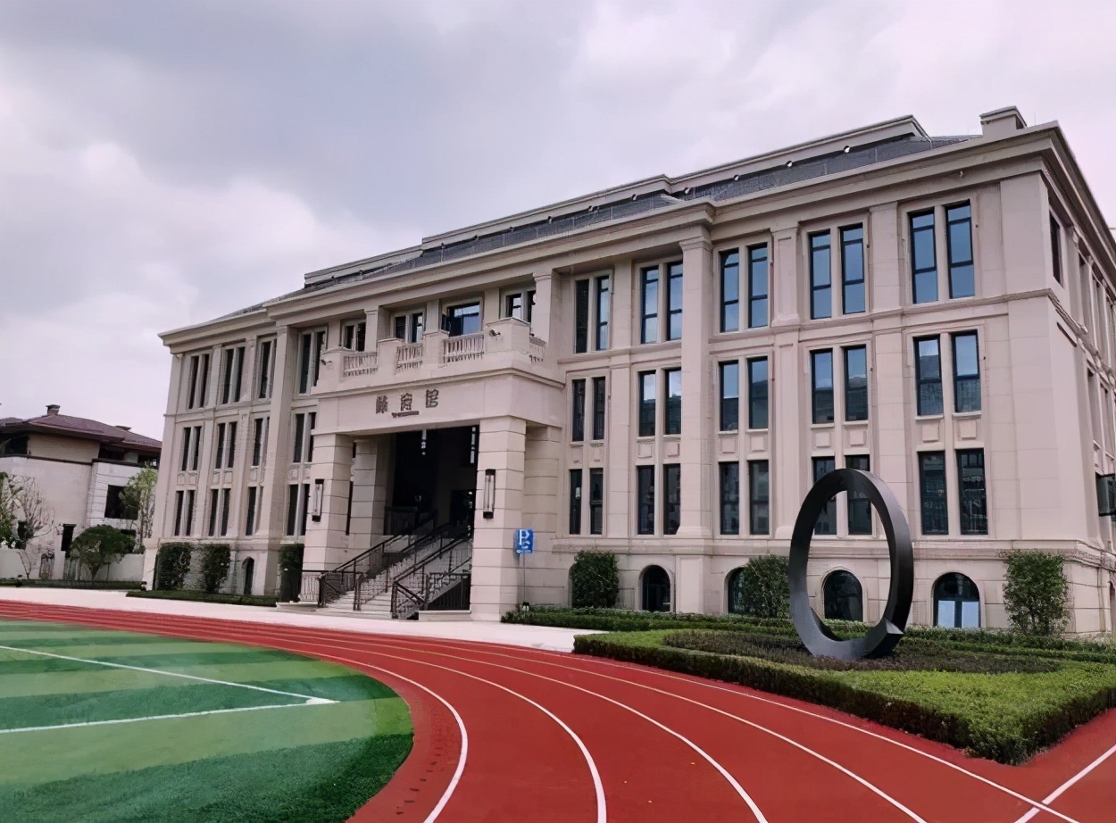 北京高中排名公布，人大附中一骑绝尘，清华附中不敌北师大