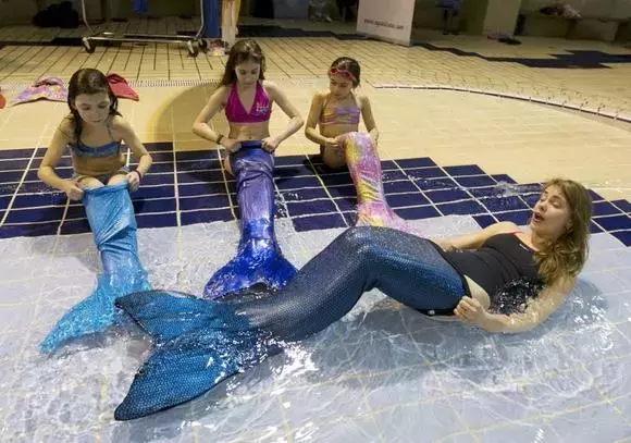 魔法学校？死亡体验？教你变成美人鱼？这都什么奇奇怪怪的学校