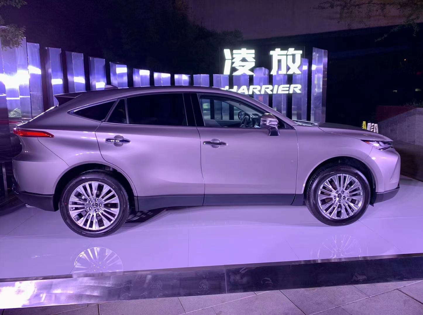 一汽丰田凌放：将雷克萨斯的优雅与丰田的从容相融