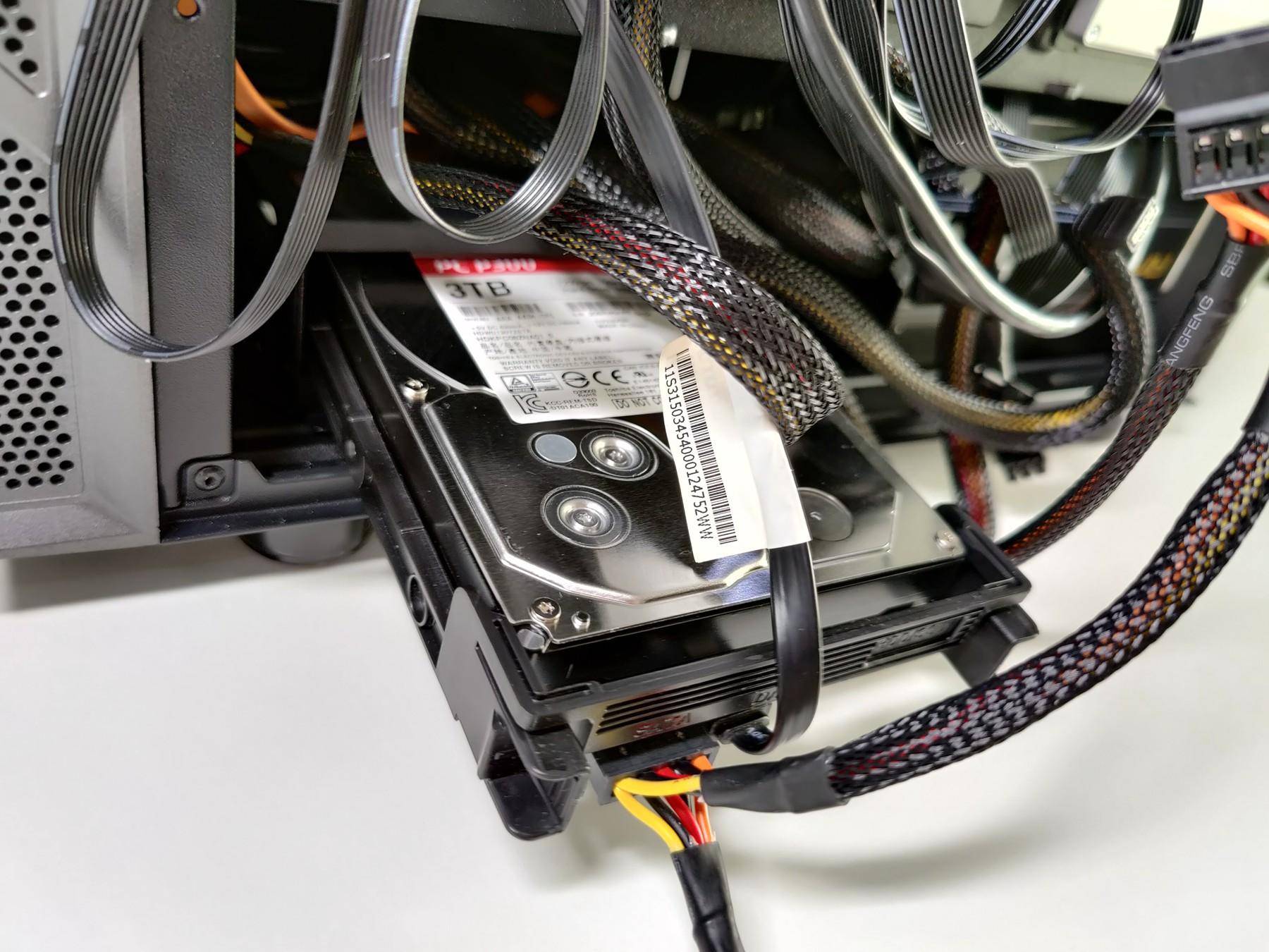 机械硬盘怎么安装(依然稳健 - 东芝p300机械硬盘,开箱 安装 实测)