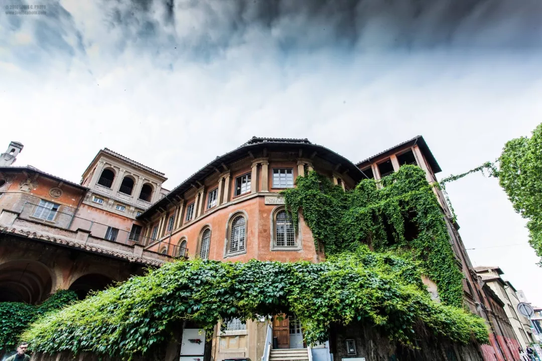 去意大利学服装设计，这8所名校值得你Pick