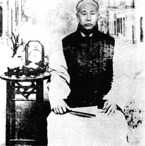 晚清十大武术高手：黄飞鸿排不到第一，飞贼“燕子李三”赫然在列