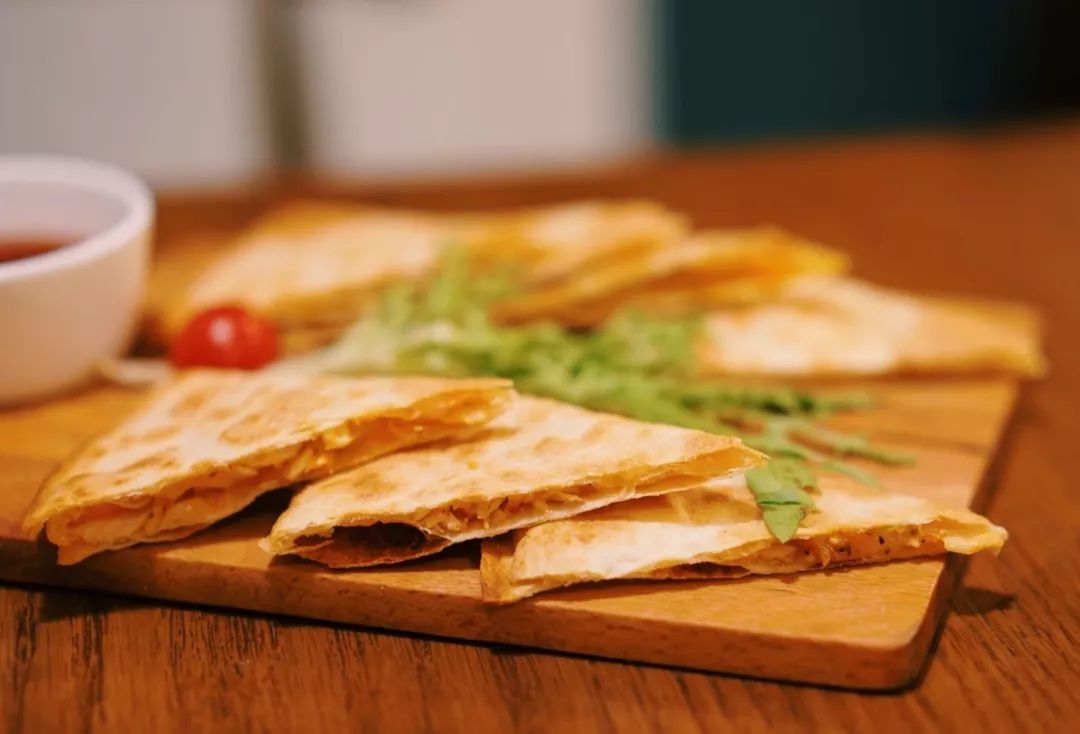 南京高校后街Battle战，一街更比一街香