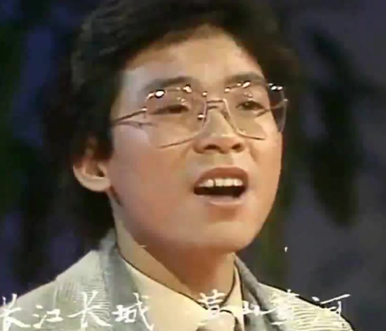 五首慷慨激昂的香港爱国歌曲，每一首都震撼人心，你最喜欢哪一首