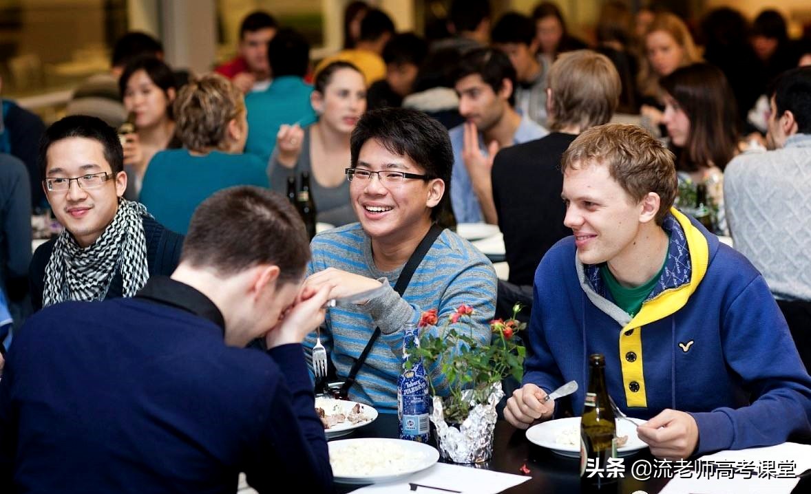 中国留学生比较喜欢的四个国家，高校实力强，科研环境好，可了解