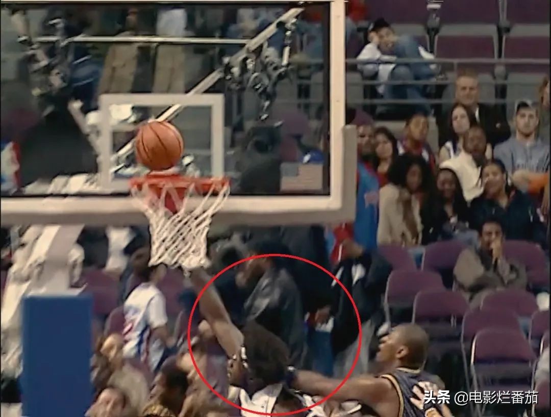 nba球星有哪些紀(jì)錄片（史上最慘烈的NBA斗毆現(xiàn)場(chǎng)！這部紀(jì)錄片，揭開(kāi)奧本山宮殿沖突之謎）