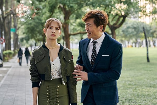 林心如电视剧被上(台职场爱情剧《创业》首播 林心如首集坠车顶)