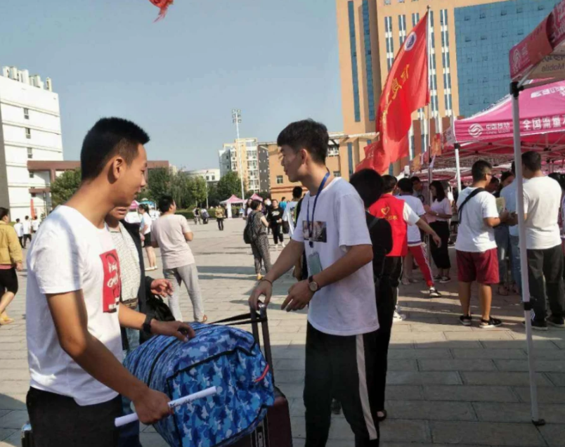 大学生竞选班干部没用吗？不如看看更有用的职位，可以锻炼能力